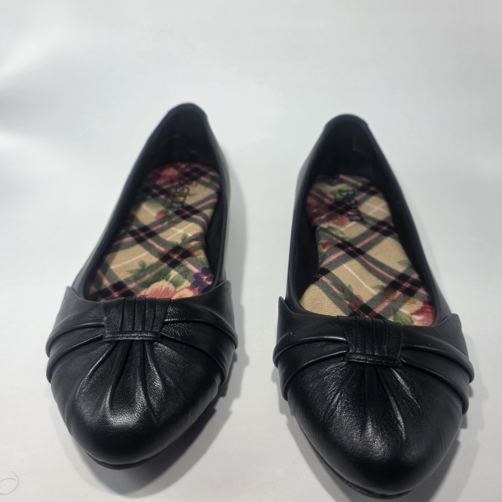 Born Black Leather Flats Women’s Size 7.5M Comfort Slip-On Shoes Floral Plaid - Picture 1 of 5